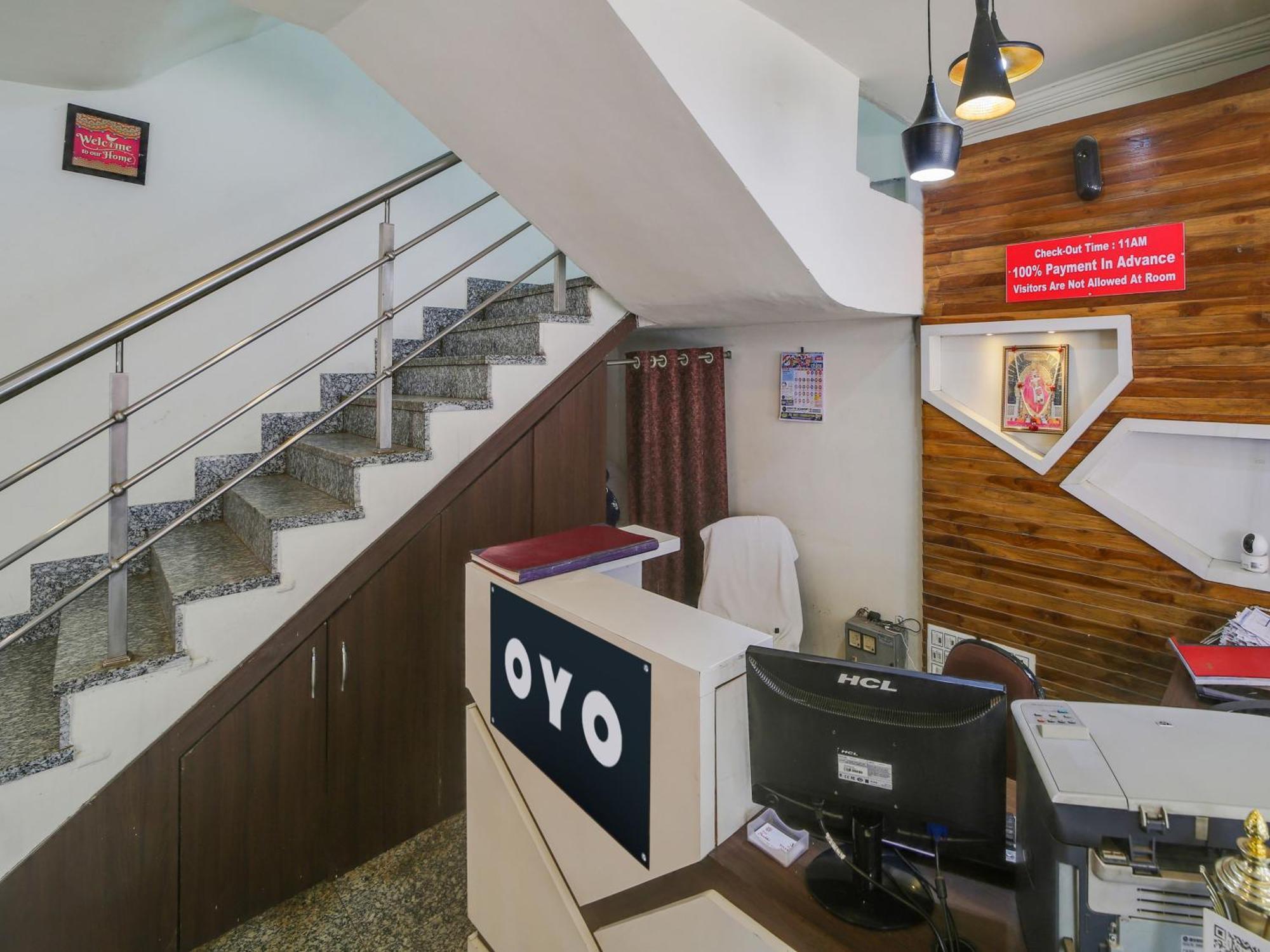 Super Hotel O The Surbhi Бхопал Экстерьер фото