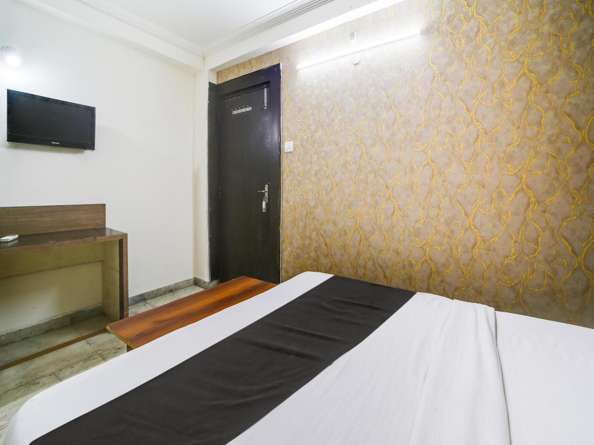 Super Hotel O The Surbhi Бхопал Экстерьер фото